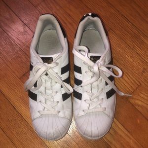 Adidas superstars